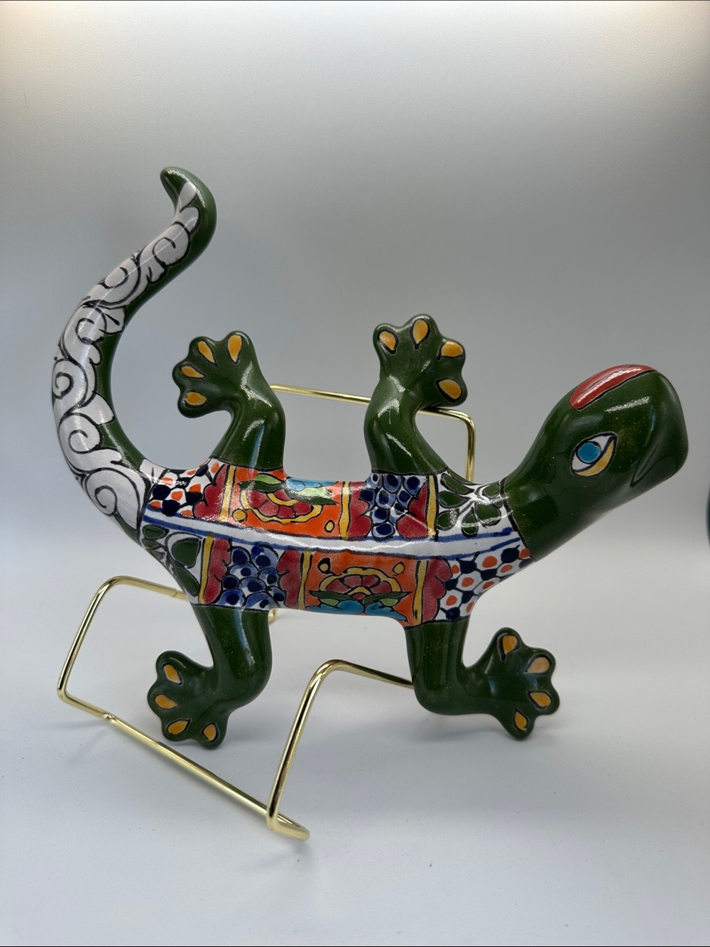 Decorative Green Talavera-Style Gecko Figurine - Colorful Hand-Painted Reptile🦎🦎